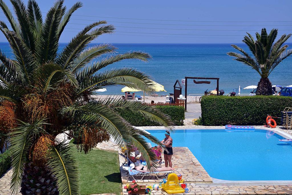 أخارافي Filorian Hotel Apartments الغرفة الصورة